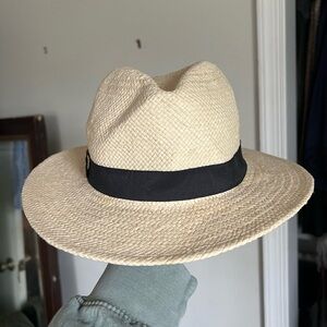 Lucky Brand Stylish Straw Fedora Hat with Black Band